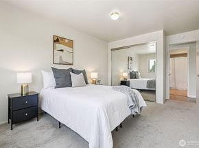 7064 35th Avenue NE 23, Seattle WA 98115