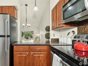 12371 SE 41st Lane, Bellevue WA 98006