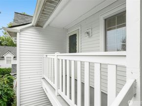 12371 SE 41st Lane, Bellevue WA 98006