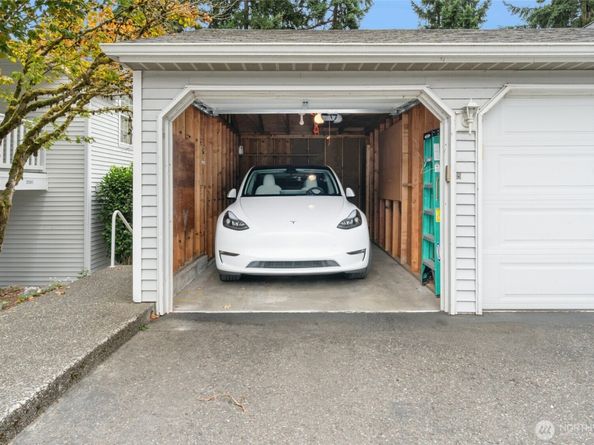 12371 SE 41st Lane, Bellevue WA 98006