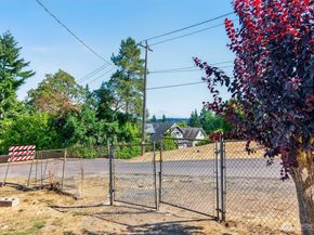 16059 9th Avenue SW B, Burien WA 98166
