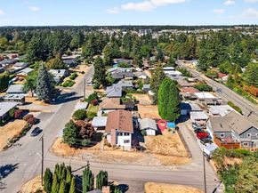 16059 9th Avenue SW B, Burien WA 98166