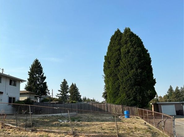 16059 9th Avenue SW B, Burien WA 98166