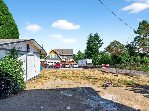 16059 9th Avenue SW B, Burien WA 98166