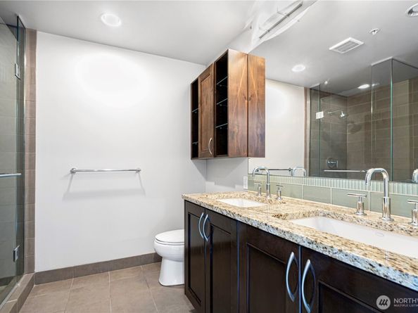 10610 NE 9th Place 1502, Bellevue WA 98004