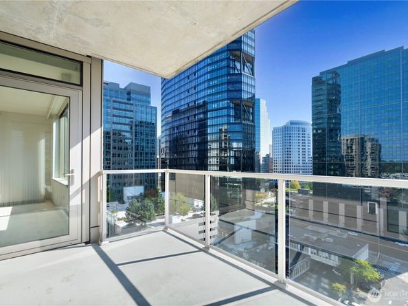 10610 NE 9th Place 1502, Bellevue WA 98004