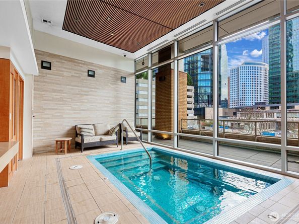 10610 NE 9th Place 1502, Bellevue WA 98004
