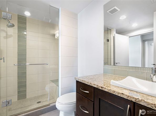 10610 NE 9th Place 1502, Bellevue WA 98004