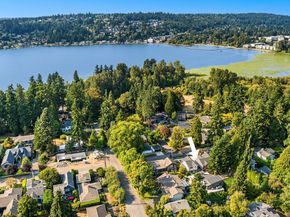 2012 9th Street W, Kirkland WA 98033