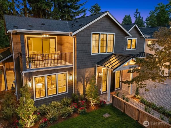 2012 9th Street W, Kirkland WA 98033
