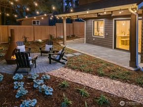 2012 9th Street W, Kirkland WA 98033