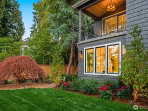 2012 9th Street W, Kirkland WA 98033