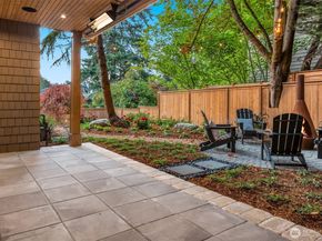 2012 9th Street W, Kirkland WA 98033
