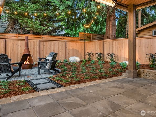 2012 9th Street W, Kirkland WA 98033
