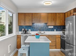 1110 5th Avenue S 204, Edmonds WA 98020