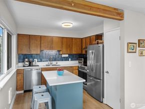 1110 5th Avenue S 204, Edmonds WA 98020