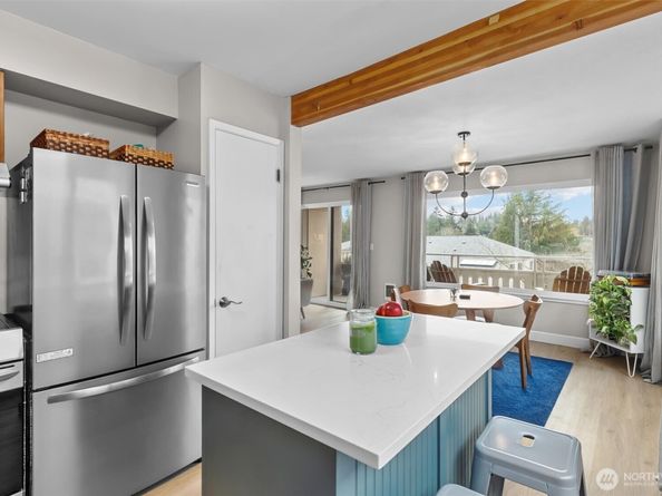 1110 5th Avenue S 204, Edmonds WA 98020