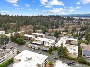1110 5th Avenue S 204, Edmonds WA 98020