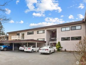 1110 5th Avenue S 204, Edmonds WA 98020