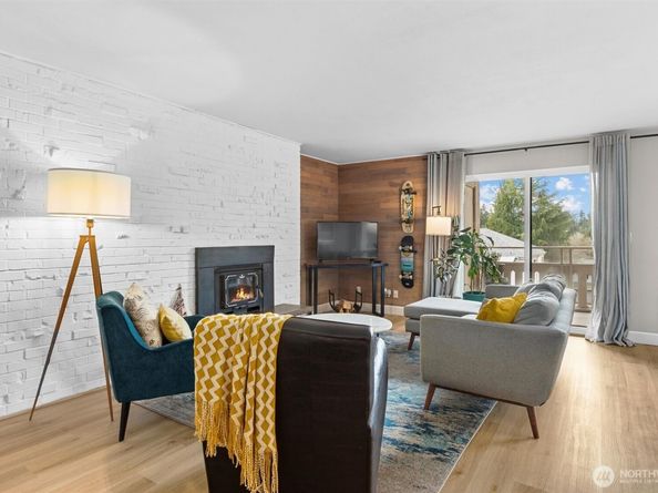 1110 5th Avenue S 204, Edmonds WA 98020
