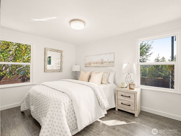 7927 27th Avenue SW, Seattle WA 98126