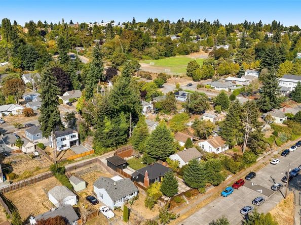 7927 27th Avenue SW, Seattle WA 98126
