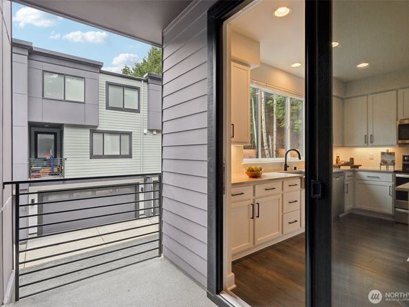 18757 76th Avenue W, Lynnwood WA 98037
