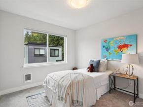 18757 76th Avenue W, Lynnwood WA 98037