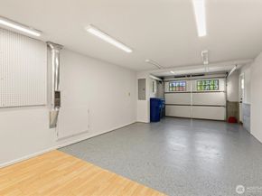 912 165th Avenue SE, Bellevue WA 98008