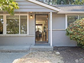 912 165th Avenue SE, Bellevue WA 98008