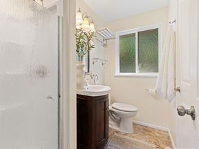 912 165th Avenue SE, Bellevue WA 98008