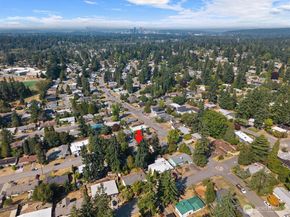 912 165th Avenue SE, Bellevue WA 98008