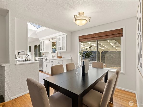 912 165th Avenue SE, Bellevue WA 98008
