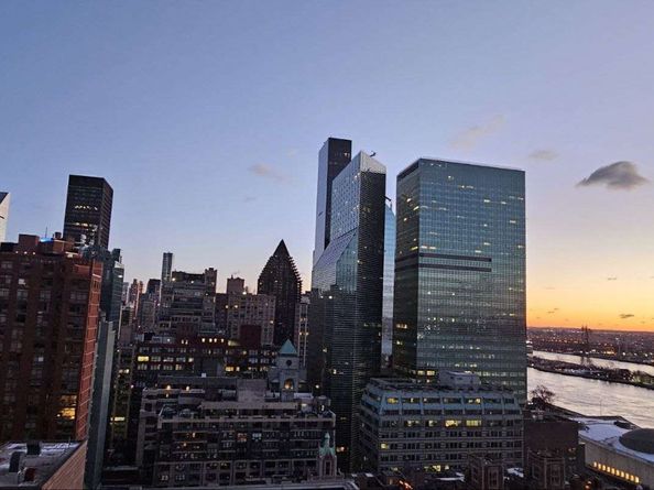 320 East 42nd Street 27th Fl, New York NY 10017
