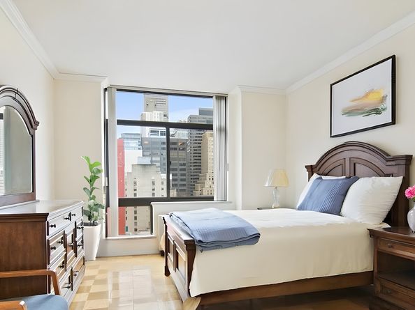 303 East 43rd Street 25C, New York NY 10017