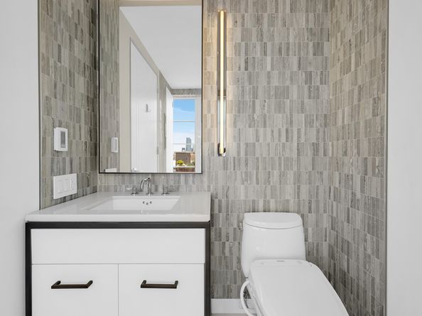 70 Charlton Street 21C, New York NY 10014