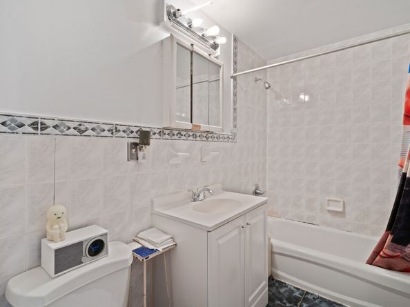 135 West 122nd Street, New York NY 10027