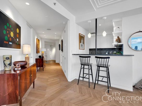 15 West 63rd Street 21A, New York NY 10023