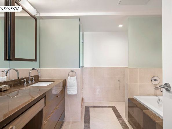 160 Central Park S 401A, New York NY 10019