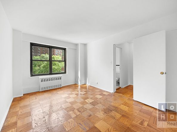 383 Grand Street M505, New York NY 10002