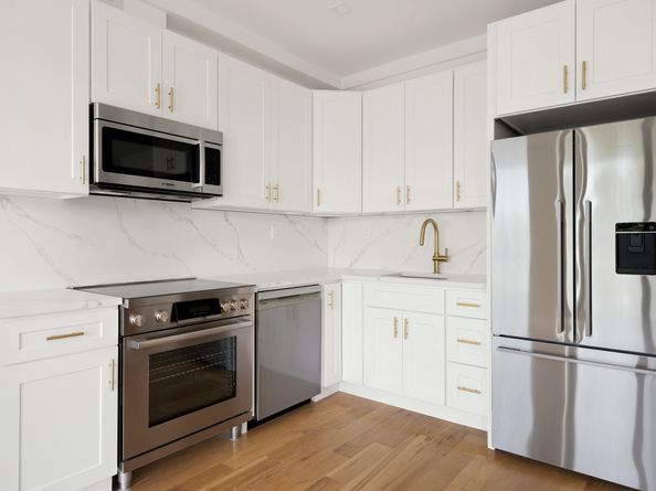 78 Harman Street 4F, Brooklyn NY 11221