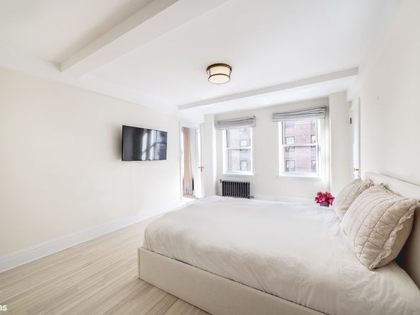 433 East 51st Street 9A, New York NY 10022