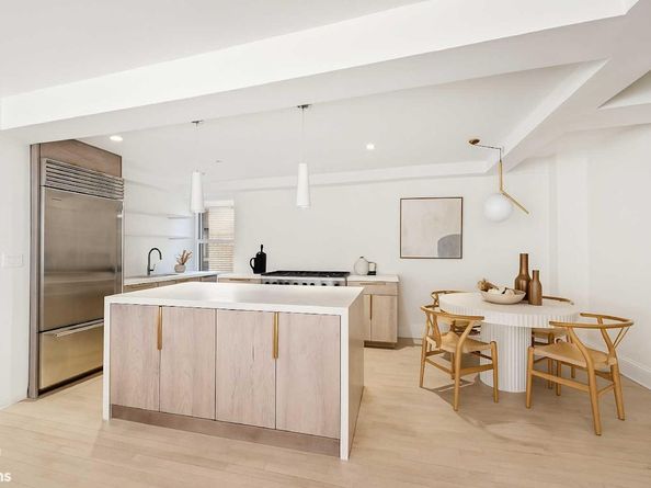 433 East 51st Street 9A, New York NY 10022