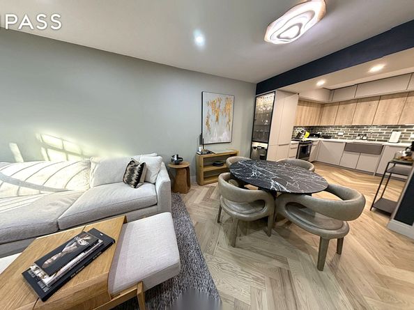 668 Washington Street GA, New York NY 10014