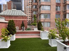 393 West 49th Street 2PP, New York NY 10019