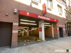 393 West 49th Street 2PP, New York NY 10019