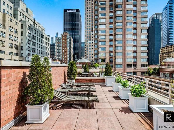 393 West 49th Street 2PP, New York NY 10019