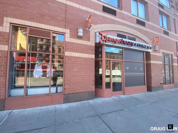 393 West 49th Street 2PP, New York NY 10019