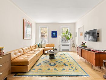 25 Plaza Street W