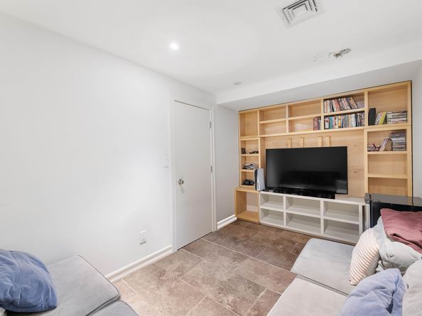 351 West 262nd Street, Bronx NY 10471